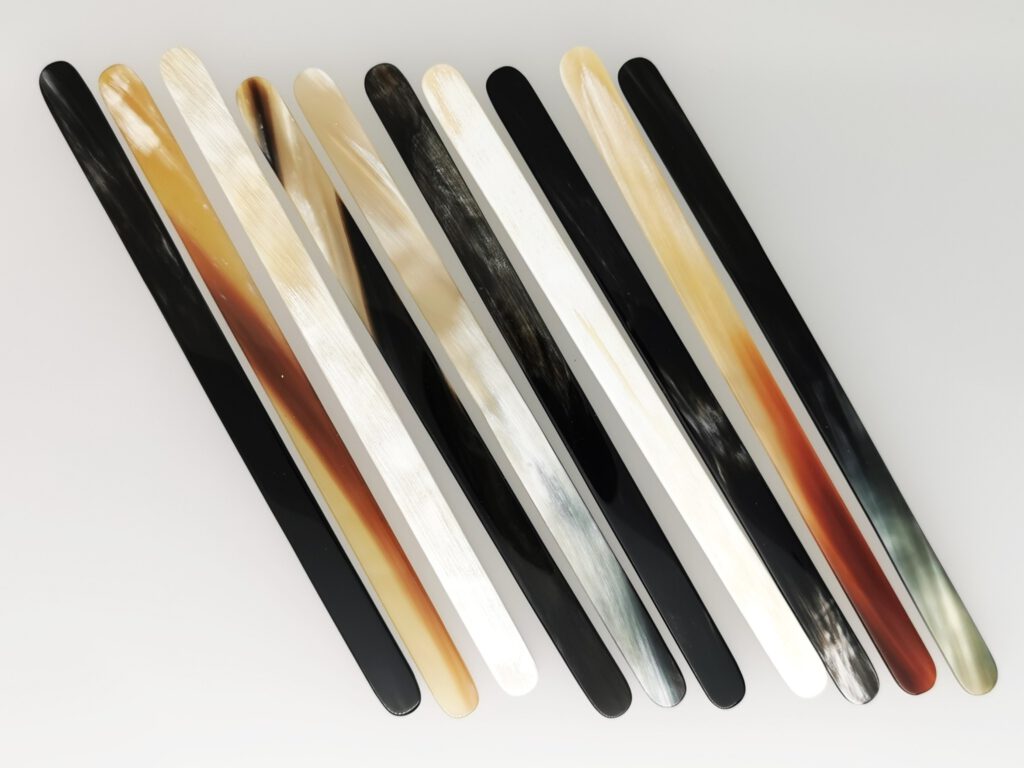 Thohr Oud Risha Horn Picks aus Rinderhorn und Büffelhorn